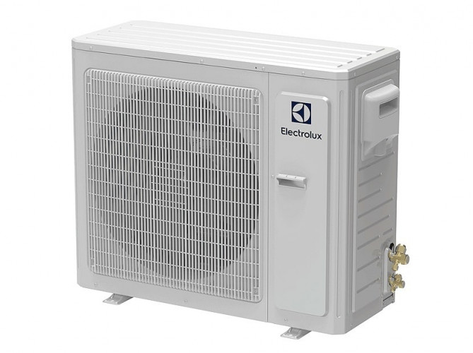 Кассетный кондиционер Electrolux Unitary Pro 4 EACC-12H/UP4-DC/N8 Кассетный кондиционер Electrolux Unitary Pro 4 EACC-12H/UP4-DC/N8