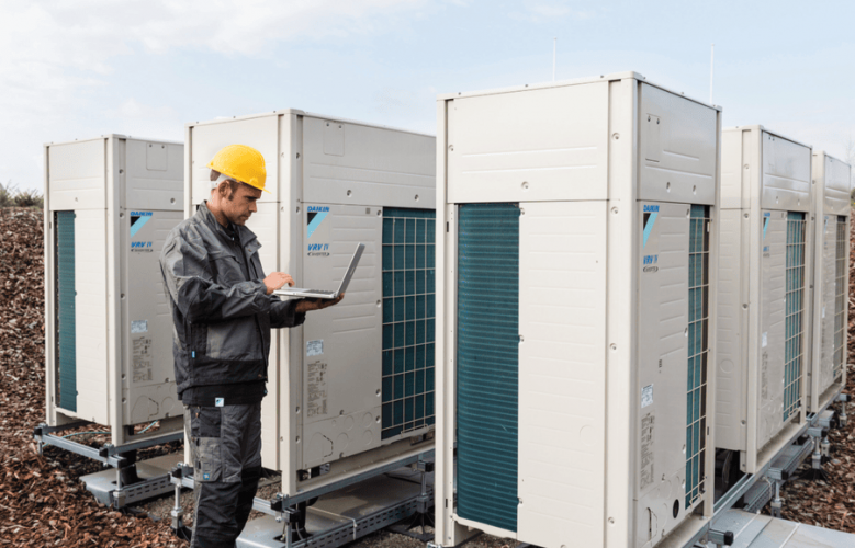 Наружный блок VRF системы Daikin RXYQ10U/-40